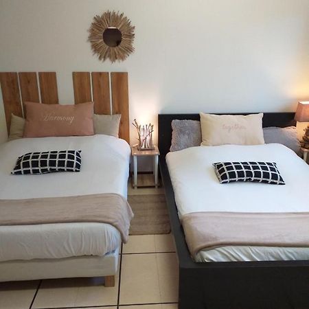 Chez Naomi Bed and Breakfast Saint-Jean-de-Cornies Exterior foto